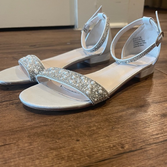 White beaded/sparkle sandals - Picture 2 of 4